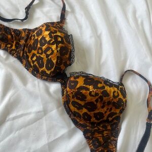 Agent Provocateur Felinda Silk Bra 34B